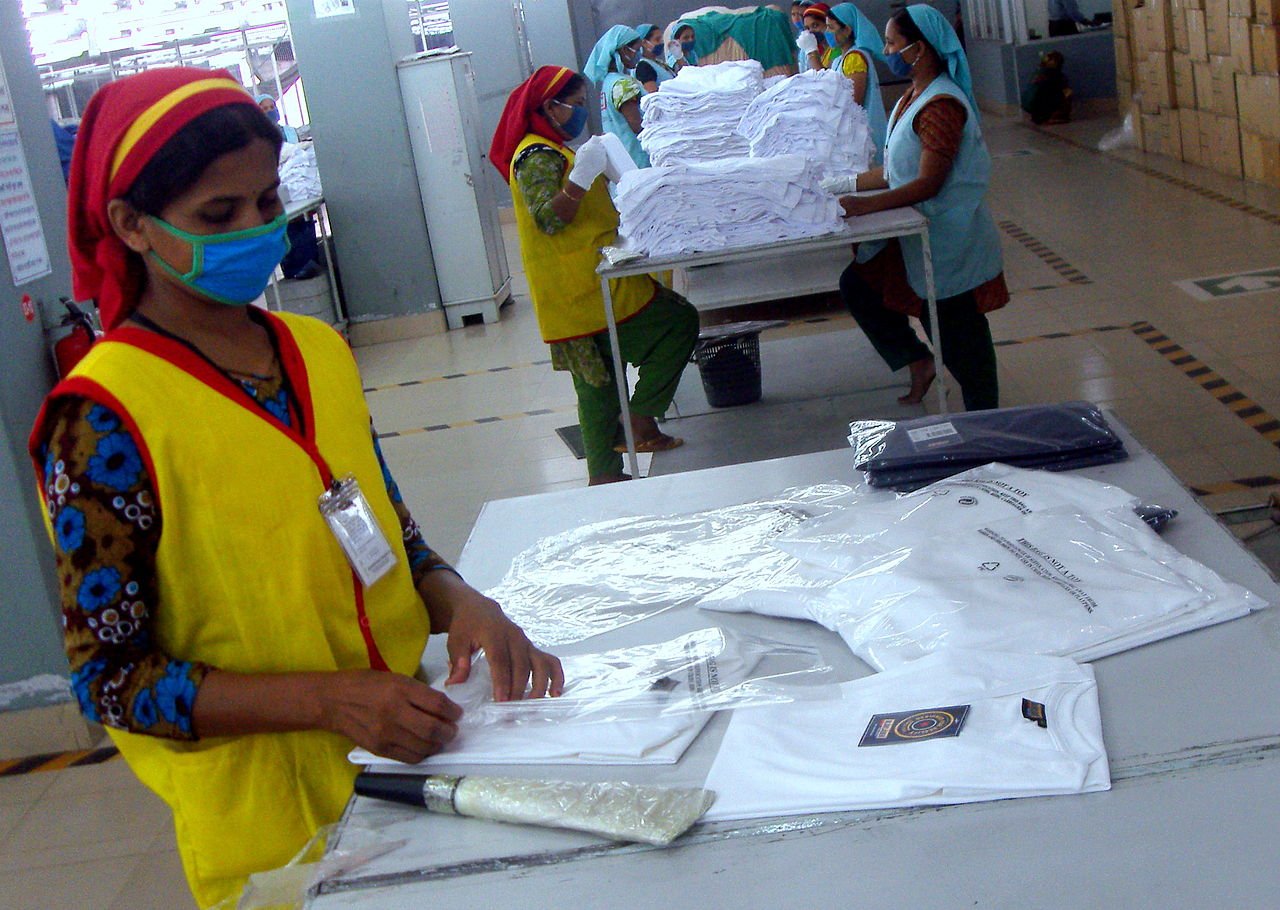 1280px-T-Shirt_Quality_Checking_in_a_RMG_factory_of_Bangladesh