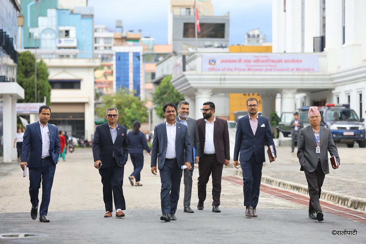 13-Discussions with Prime Minister and stakeholders in the capital market-Nepal photo library-13