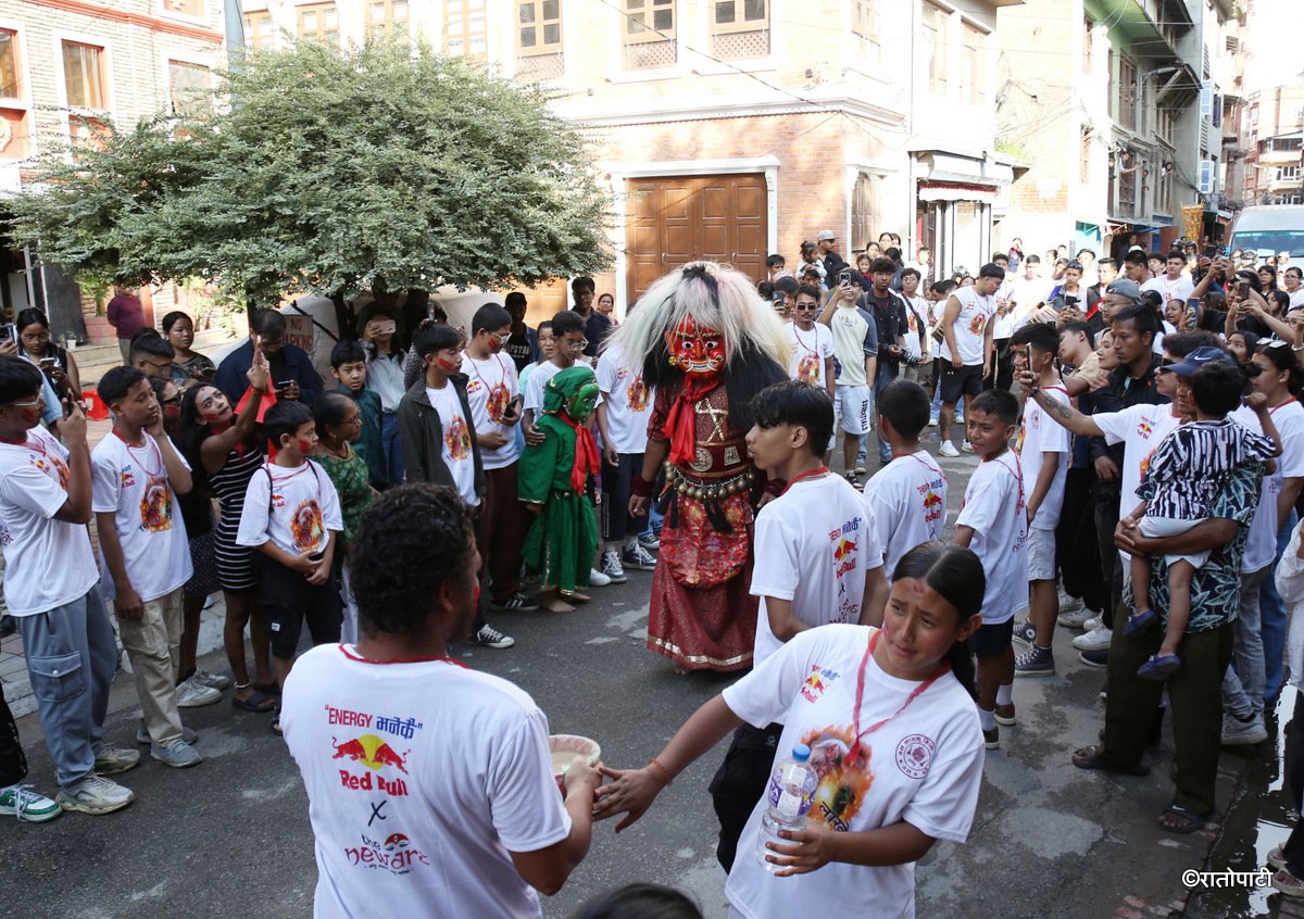 13-Lakhe (13)