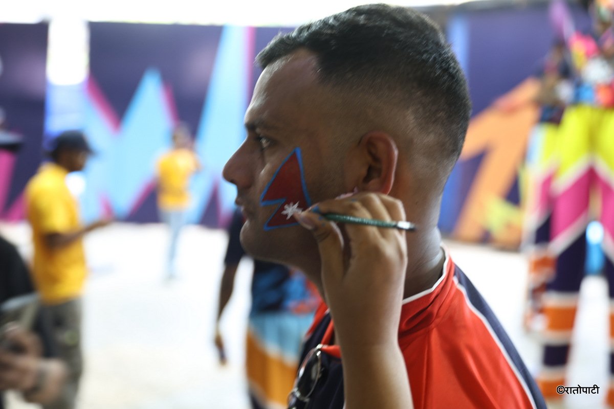 13-Nepali Fans at Mumbai_NPL (3)