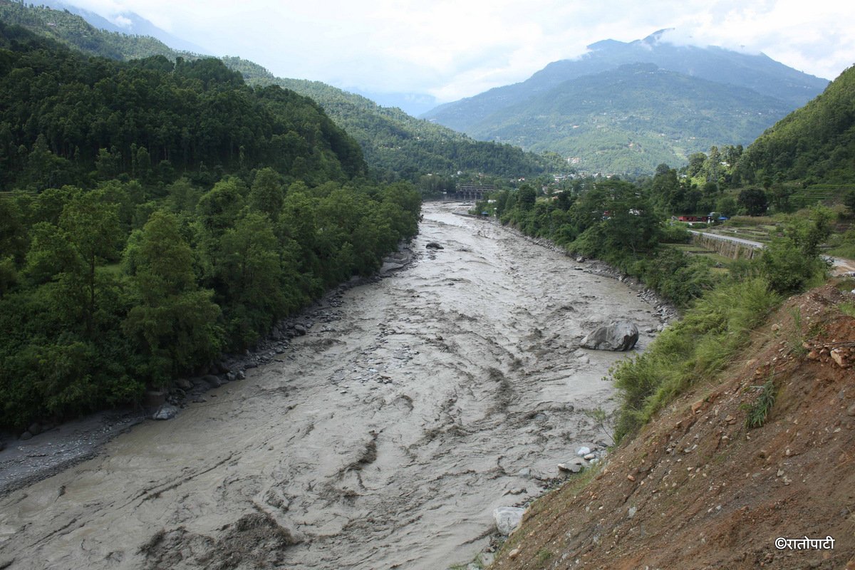   तीन फरक स्थानमा सतर्कताको सूचना