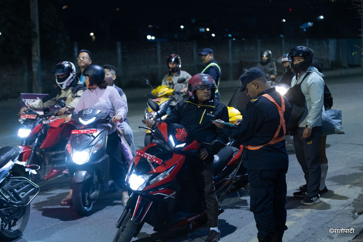 13-Traffic police checking_Nepal Photo Library13