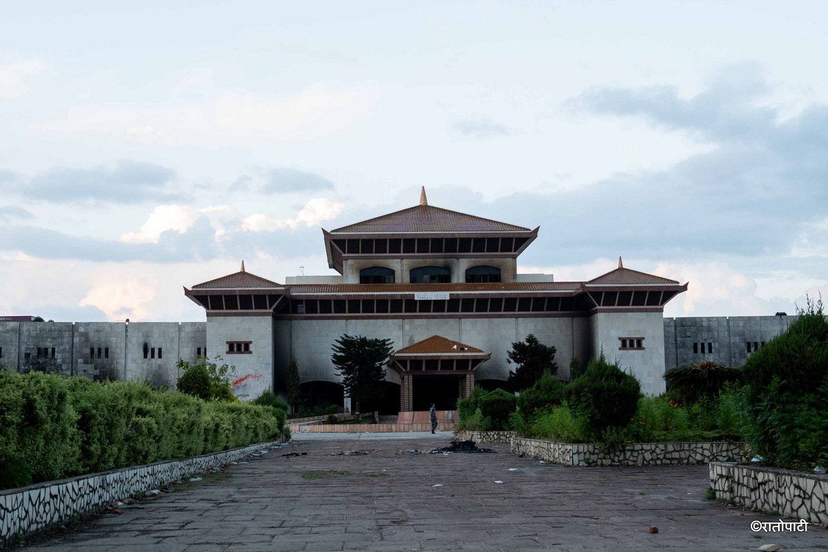 14-samsad-bhawan-burned-vechicle_nepal-photo-library11_uUnGnJdWjS