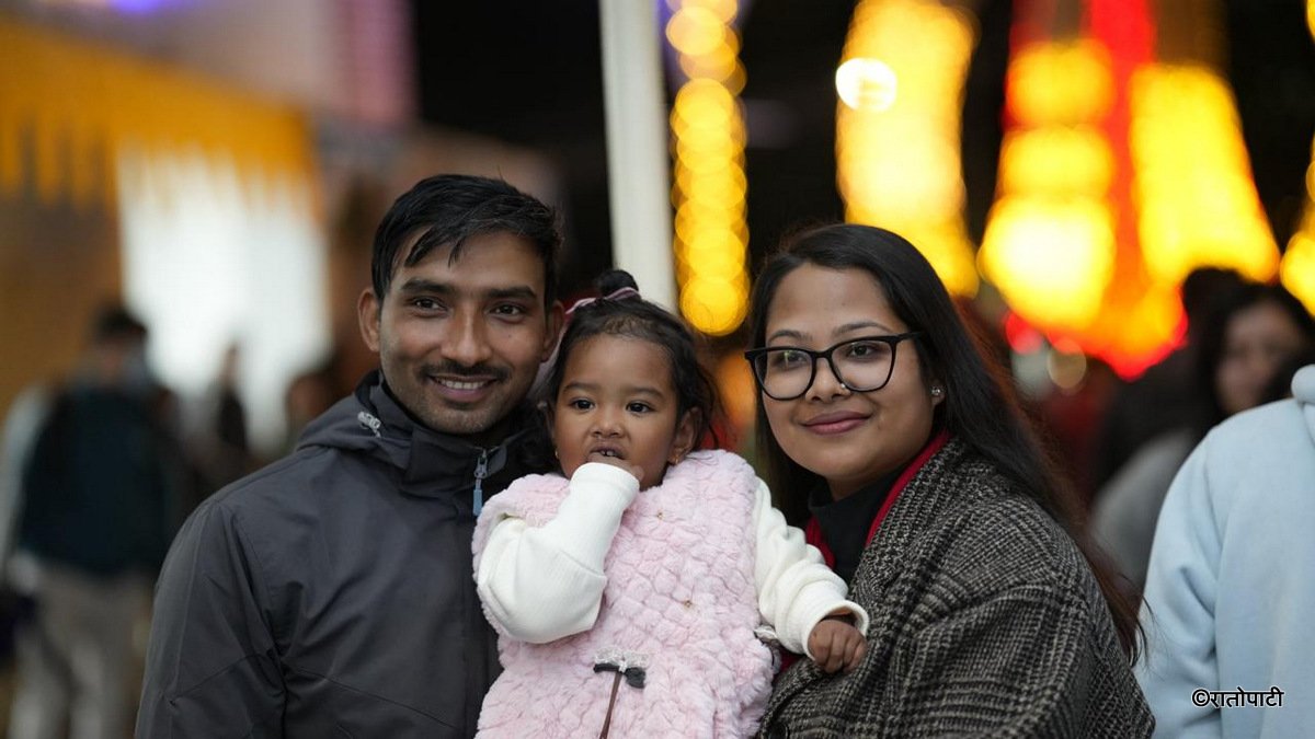 15-Christmans Eve_Nepal Photo Library (8)