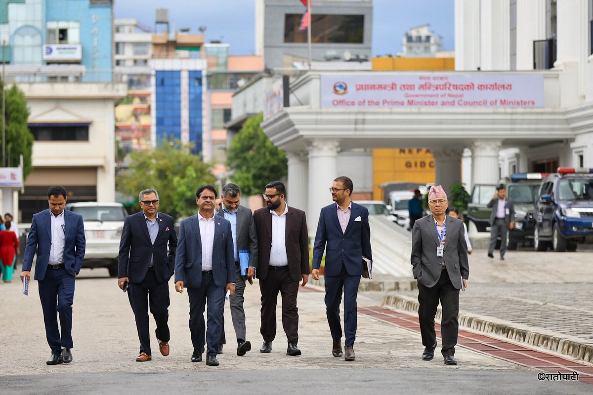 15-Discussions with Prime Minister and stakeholders in the capital market-Nepal photo library-15