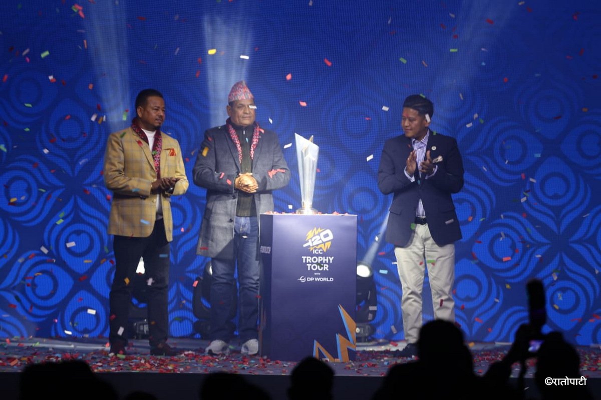 15-ICC Jersy and Trophy_NPL (15)