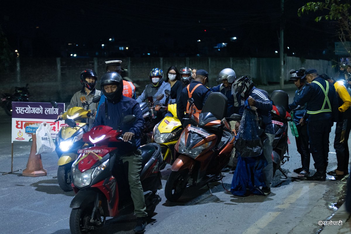 15-Traffic police checking_Nepal Photo Library15