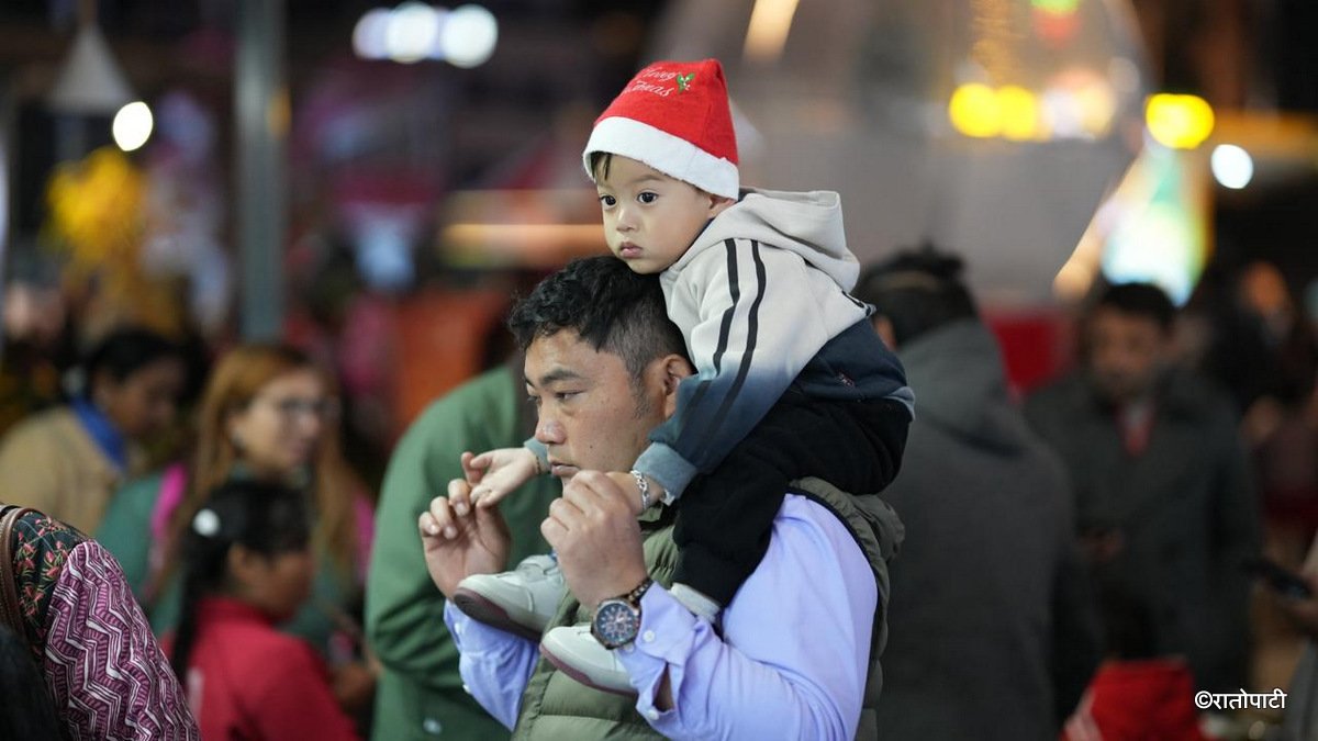 16-Christmans Eve_Nepal Photo Library (9)