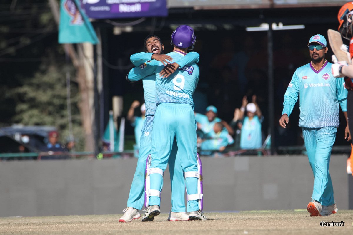16-Kathmandu vs Chitwan_Nepal Photo Library16