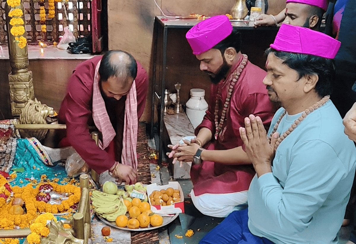 जनकपुर बोल्ट्सको जितको कामना गर्दै गरियो पूजापाठ