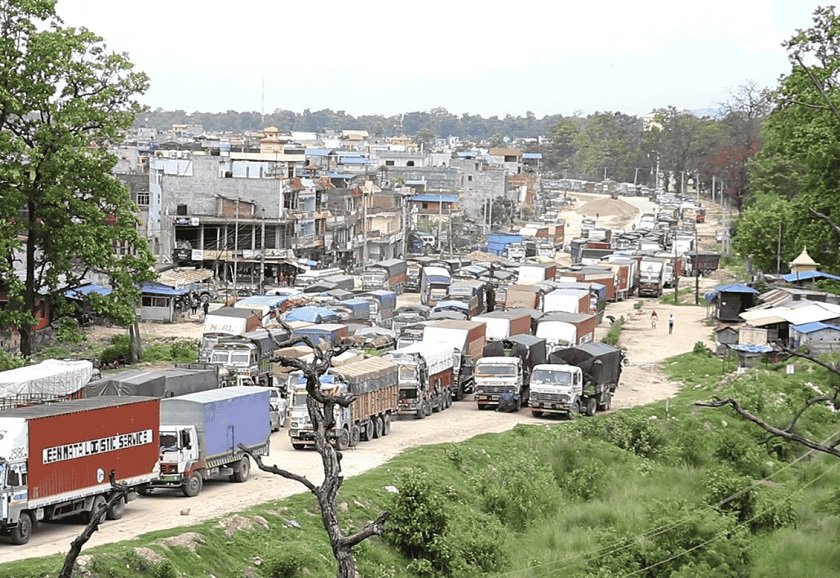   पूर्व–पश्चिम राजमार्ग खोल्न सरकारको ढिलासुस्ती, सर्वसाधारणले पाए सास्ती