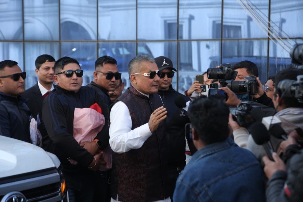 प्रधानमन्त्री र दुर्गा प्रसाईंबिच छलफल जारी