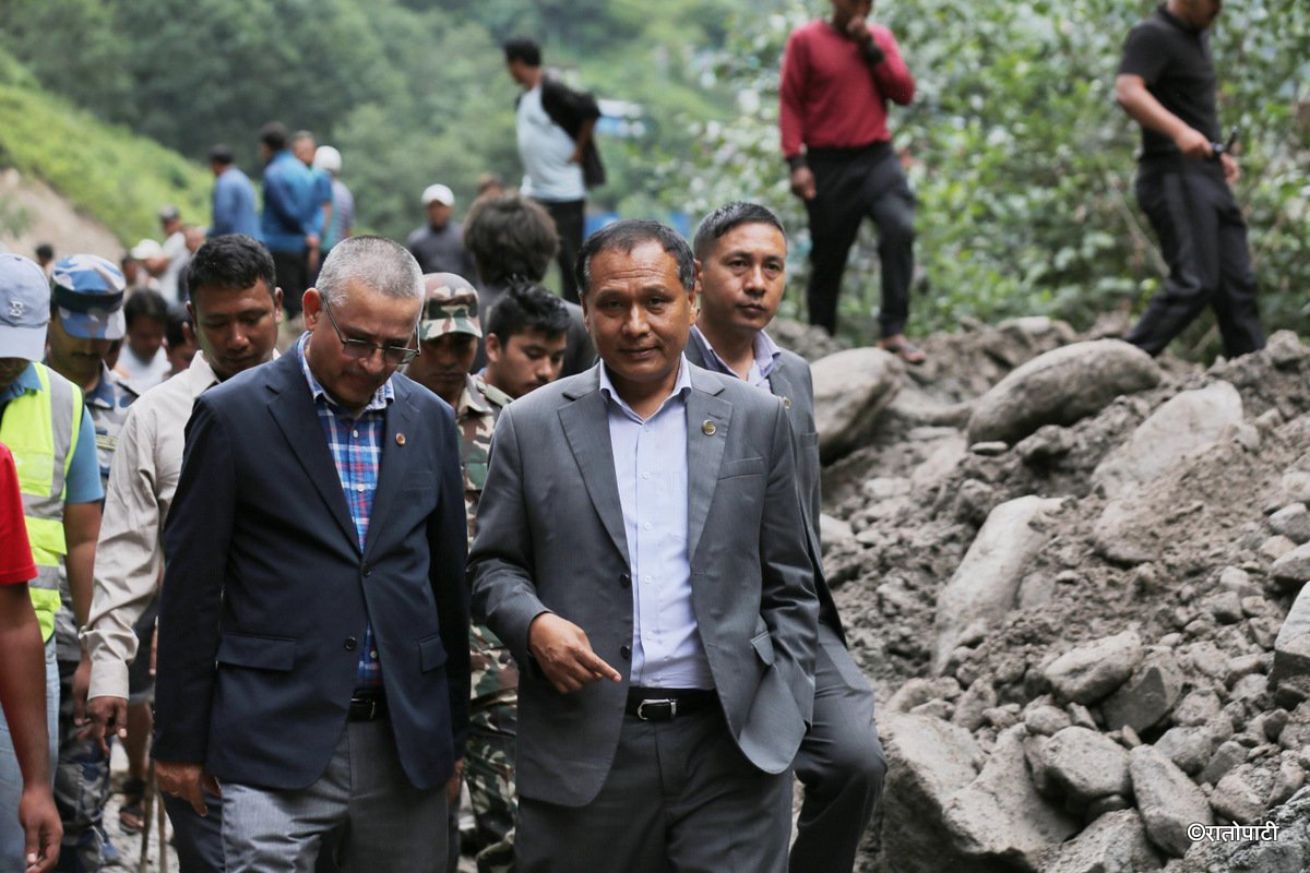 मन्त्री घिसिङद्वारा दुई महिनादेखि अवरुद्ध इको क्षेत्रको निरीक्षण, तस्बिरहरू