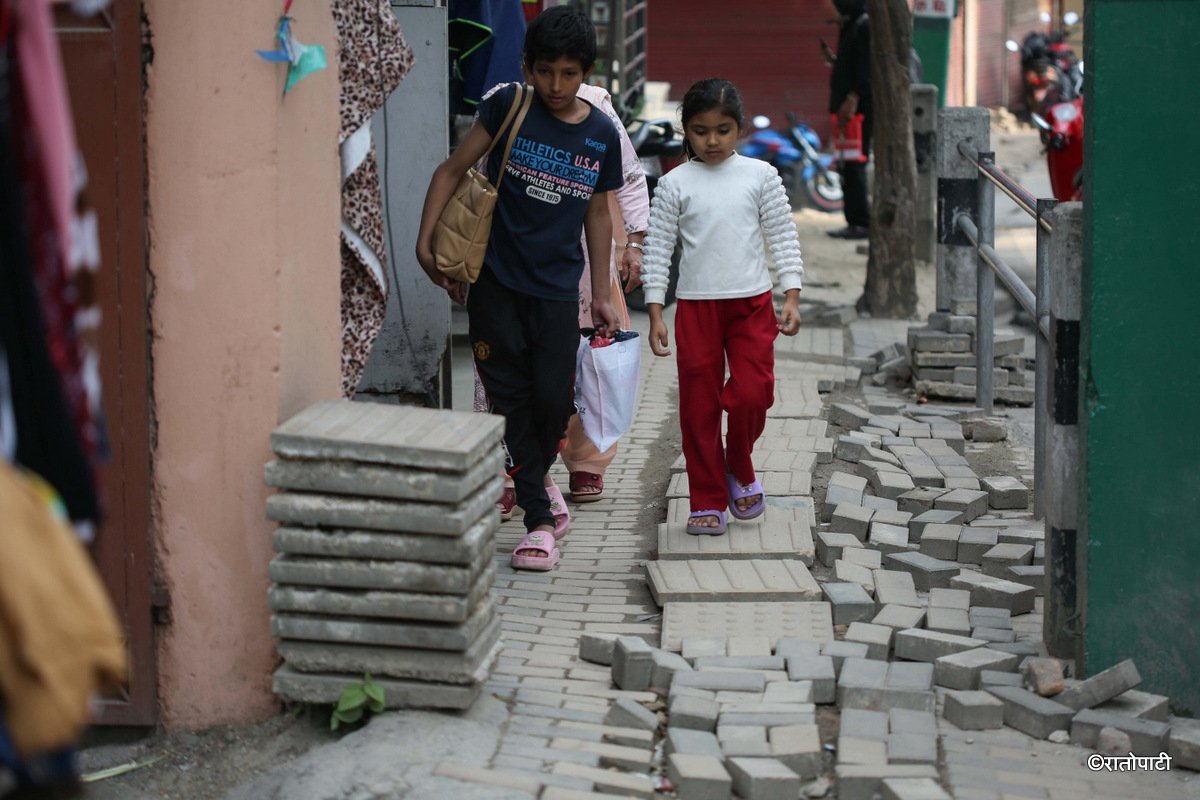 19-Footpath_Nepal Photo Library-197