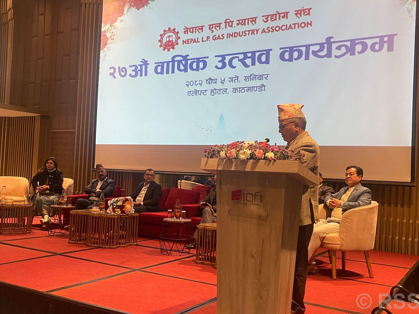   ‘व्यावसायिक वातावरण निर्माणमा सरकार प्रतिबद्ध छ’