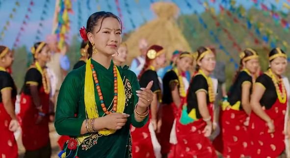 मनोज र करुणाले बनाए कौडा गीत ‘जूनै टिपेर’