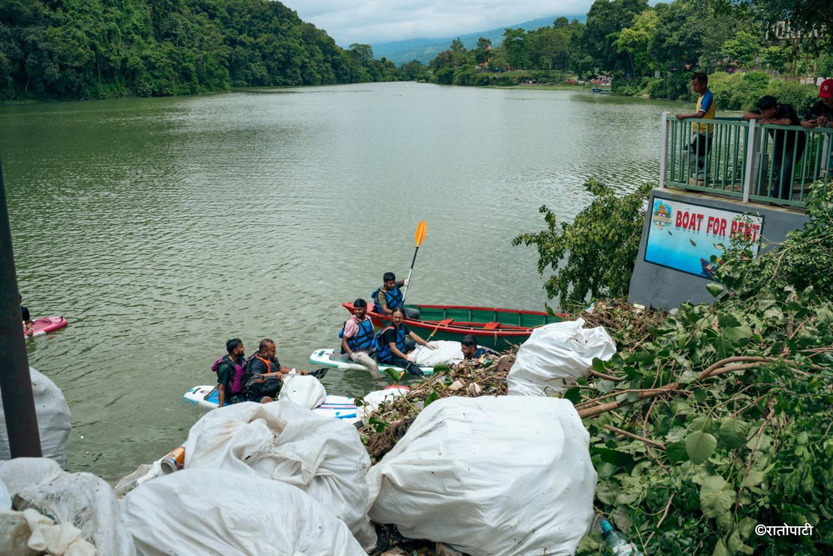 20-Phewa lake waste Managed_Nepal photo library19