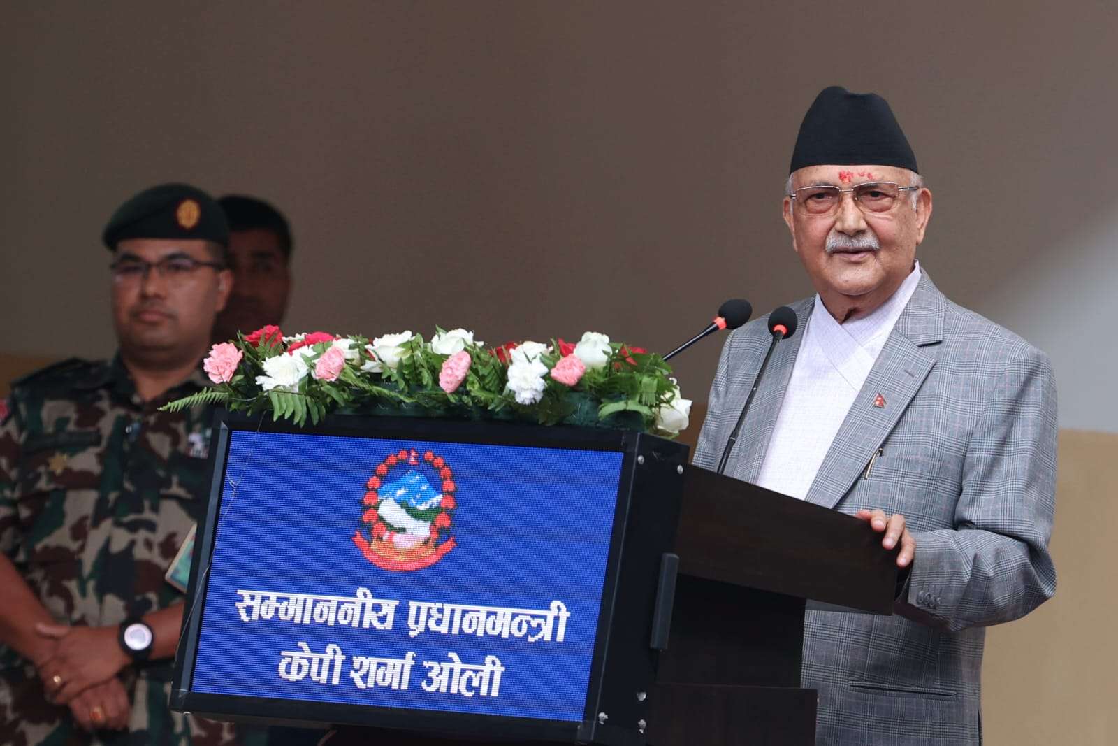   अहिलेको सरकारले भात–रोटी खान्छ, घुस खाँदैन : प्रधानमन्त्री