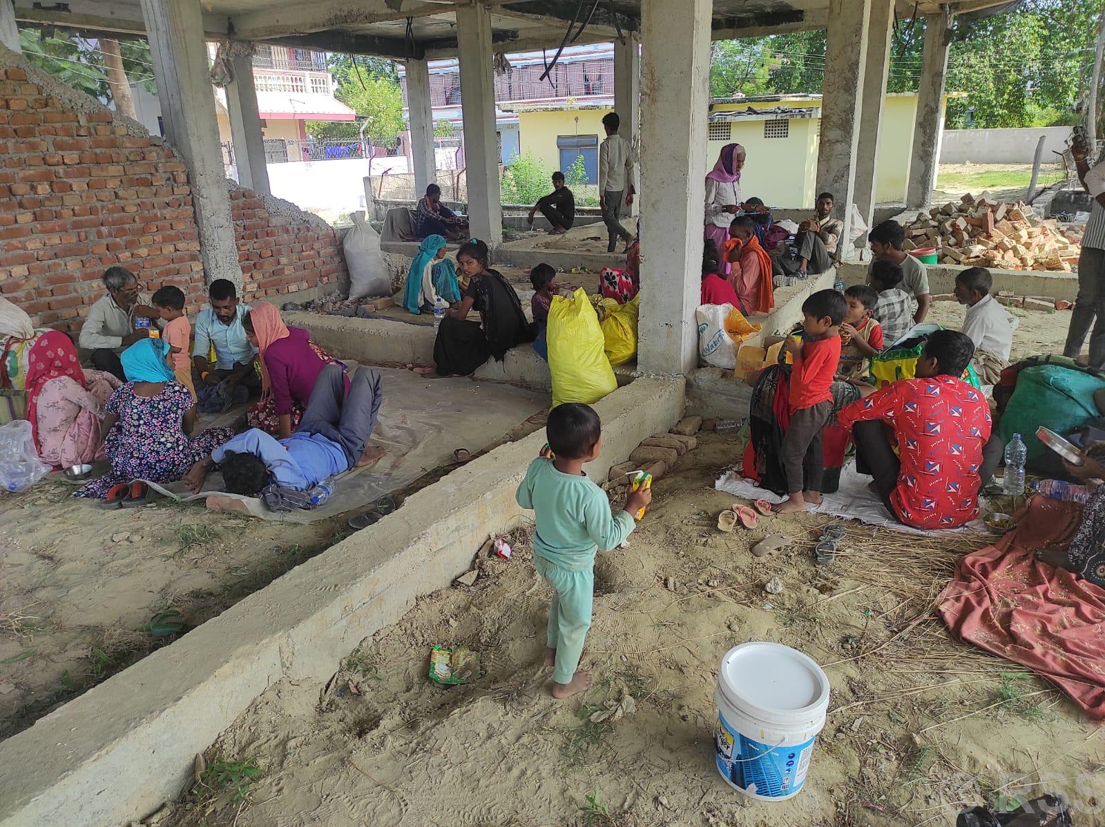 इँटा उद्योगमा काम गर्न ल्याइएका ४४ भारतीय मजदुर अलपत्र