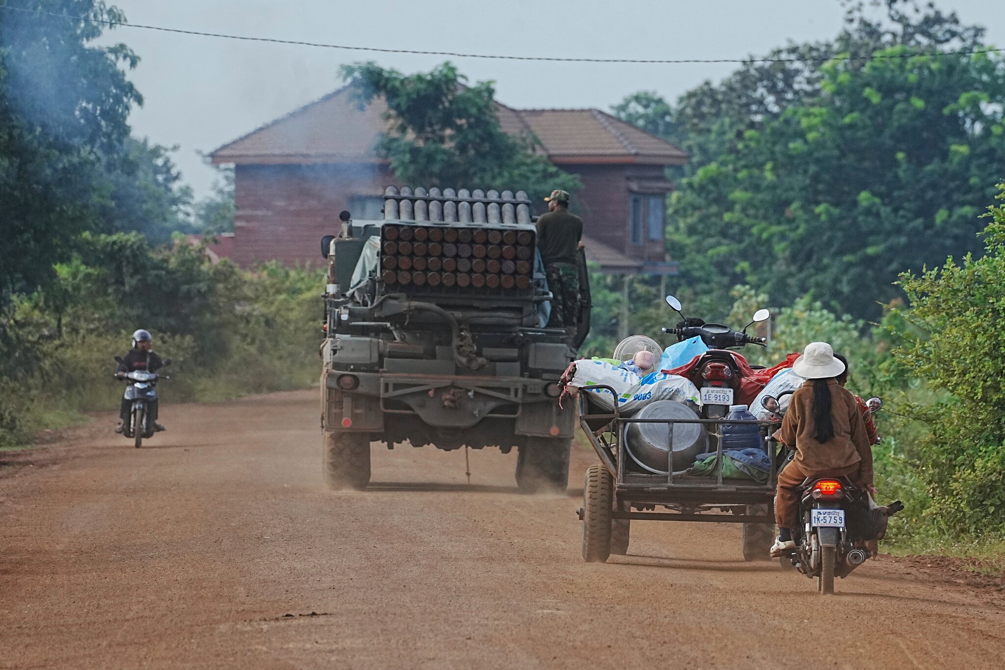 25xp-thailand-cambodia-jqcw-superJumbo