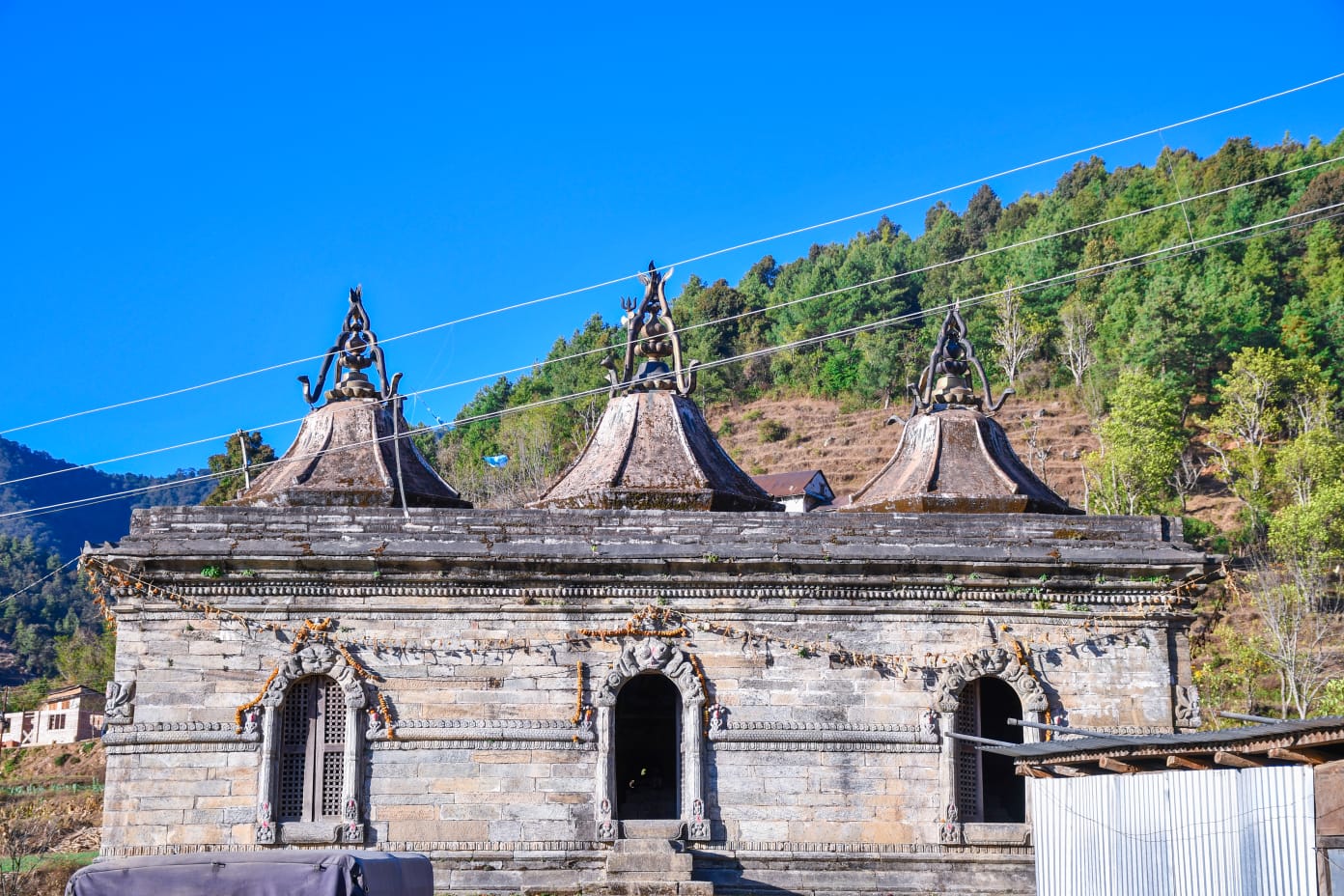 3 gajur mandira