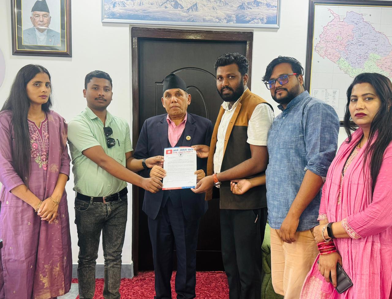   राष्ट्रिय सभाका अध्यक्षलाई ज्ञापन पत्र, श्रेणीविहीन कर्मचारीहरूको माग सम्बोधन गर्न आग्रह