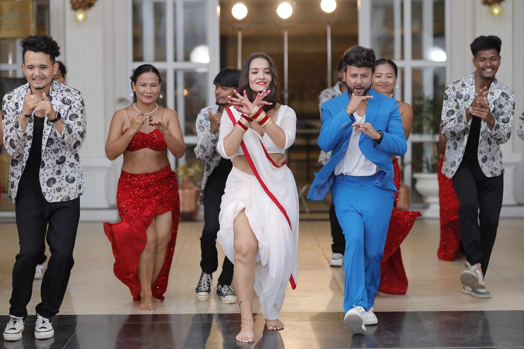   पशुपति र शान्तिश्रीको 'झुम्का हरायो'मा दुर्गेश र प्रियंकाकाे अभिनय