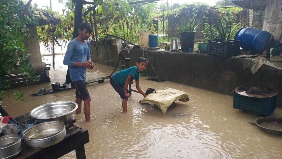 सुस्तामा पस्यो बाढी, दर्जनभन्दा बढी घर डुबानमा