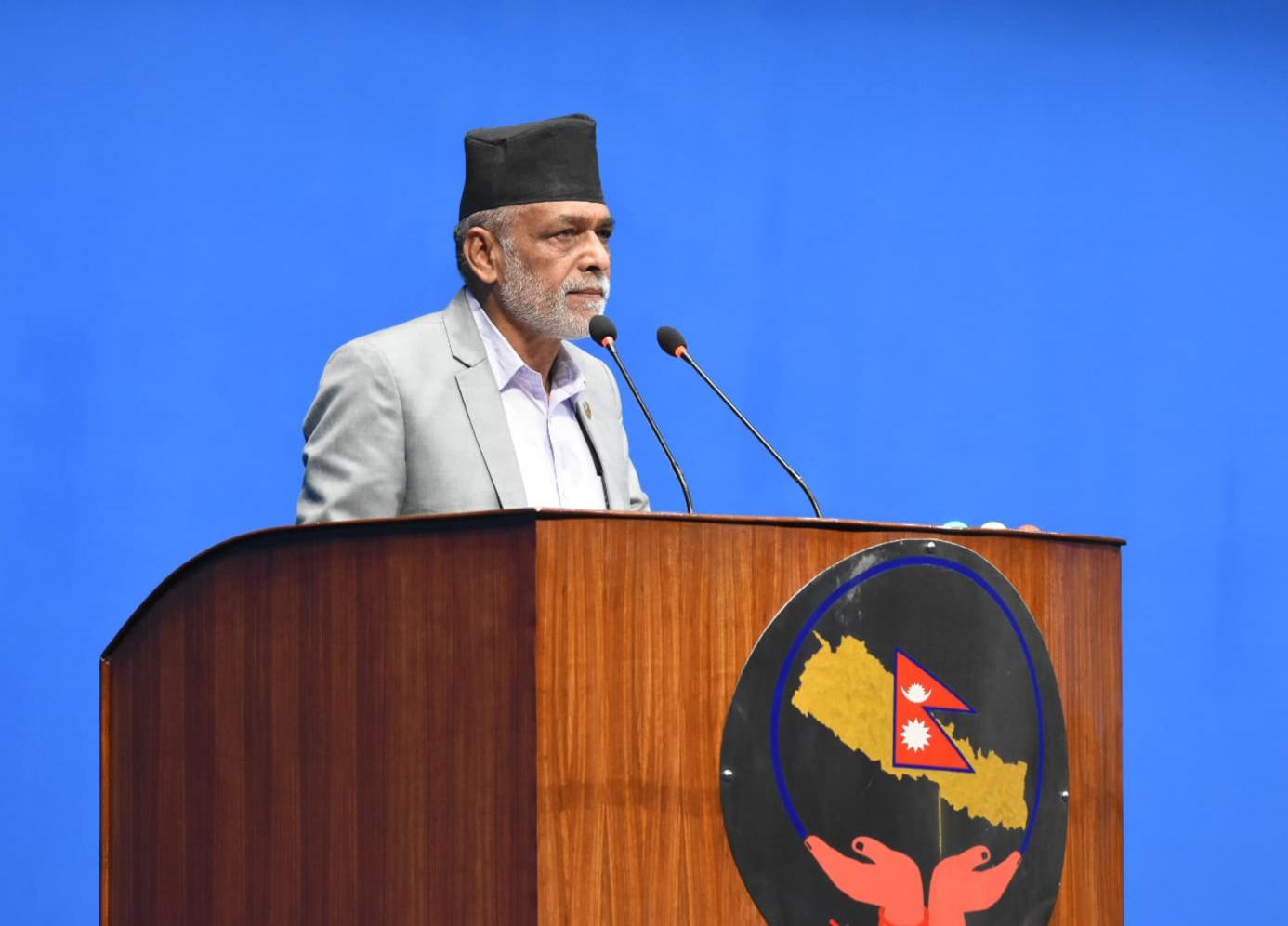   संसद्‍मा मन्त्री अधिकारीले भने- दुध, कुखुराको मासु र अण्डामा मात्र नेपाल आत्मनिर्भर