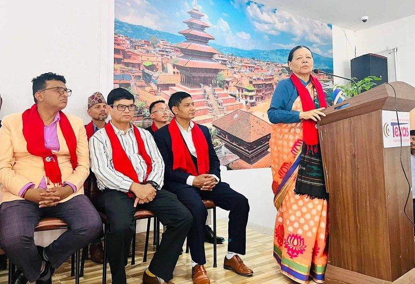 एन प्याब्सनले दियो शिक्षिकाहरूलाई तालिम