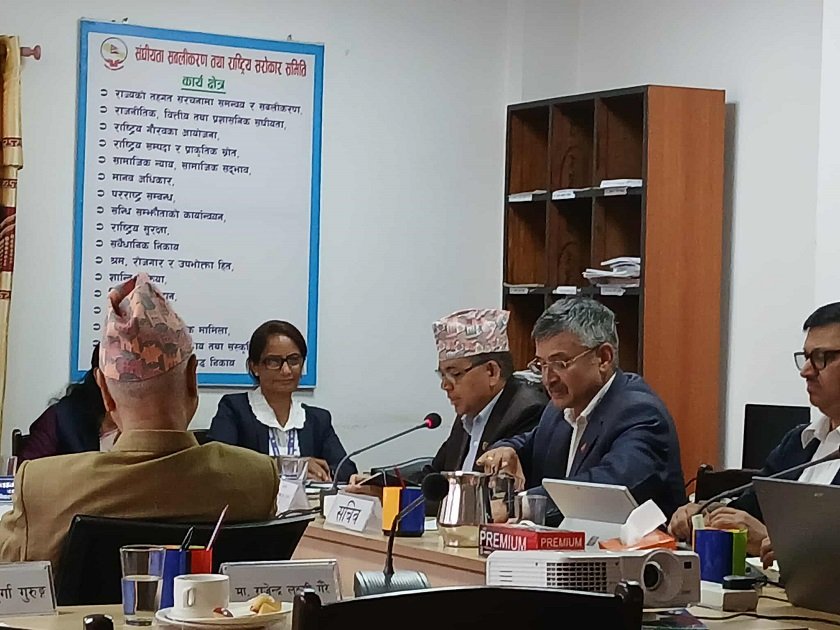   पूर्व पश्चिम रेलमार्ग आयोजना निल्नु न ओकल्नु भयो :  मन्त्री दाहाल