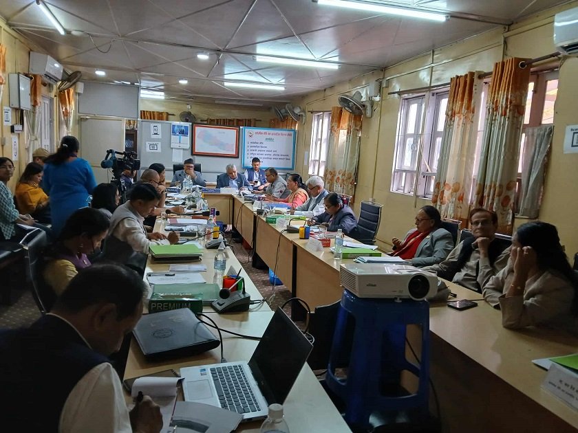   सांसद शाहको प्रश्न : सिंहदरबारभित्रको आयोजनाको हालत यस्तो छ, बाहिरकाे के होला ?