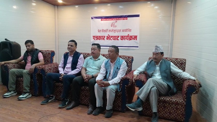   नेकपा एमालेमा कुनै गुट छैन :  योगेश भट्टराई