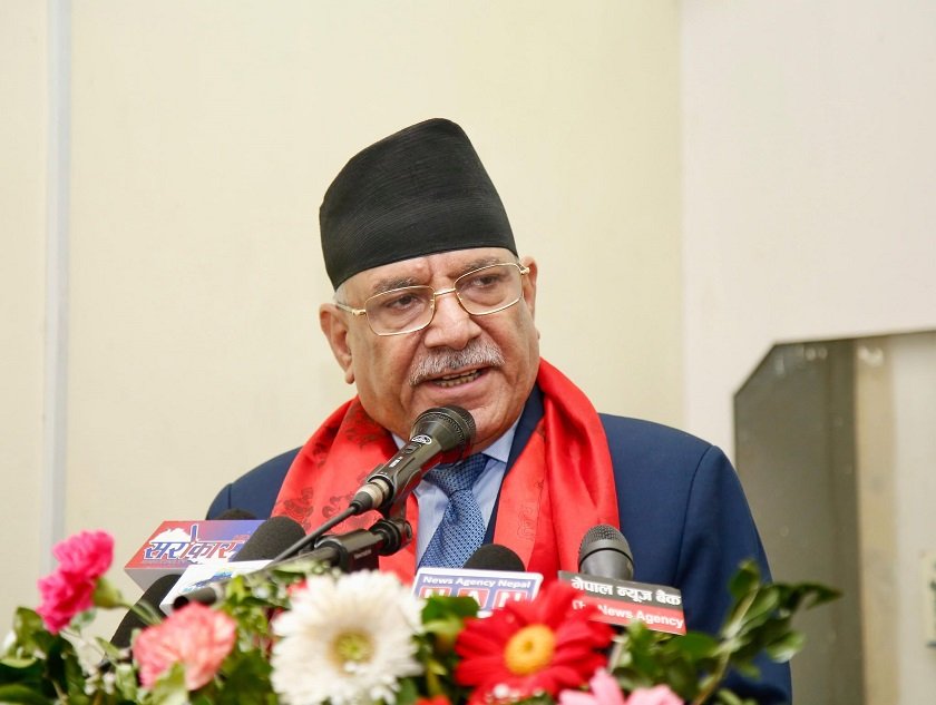   राजनीतिको खाँबो आफूले छाडे गर्ल्यामगुर्लुम भत्किहाल्छ कि भन्ने लाग्छ :  प्रचण्ड