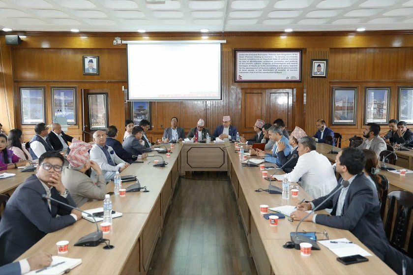   पर्यटकीय सम्भावना बोकेको सुदूरपश्चिममा लगानी गर्न आह्वान