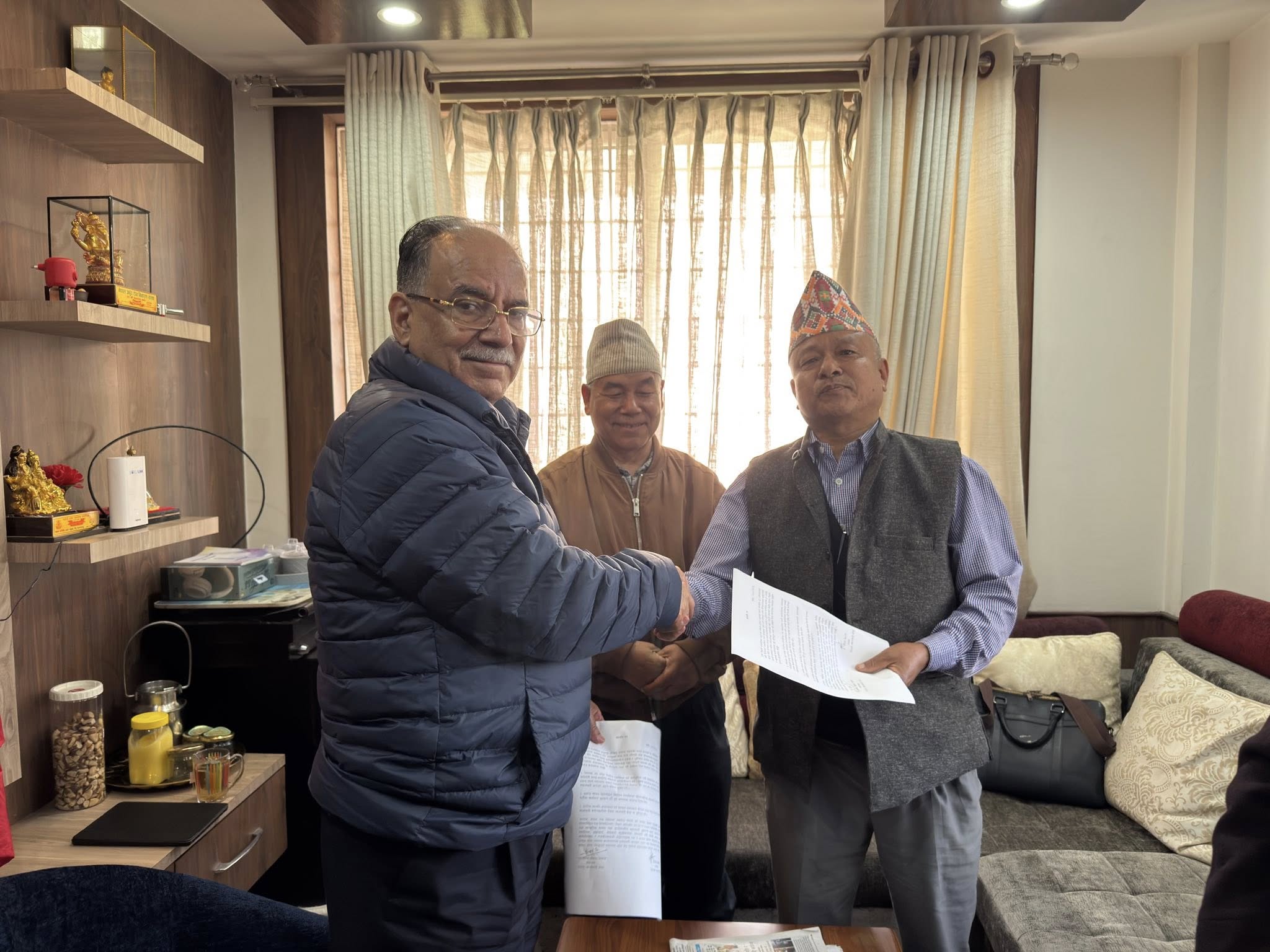   माओवादी प्रवेश गरेपछि गोपाल किरातीले भने– देशी विदेशी प्रतिक्रियावादी दललाई ध्वस्त पारेरै छाड्छौँ