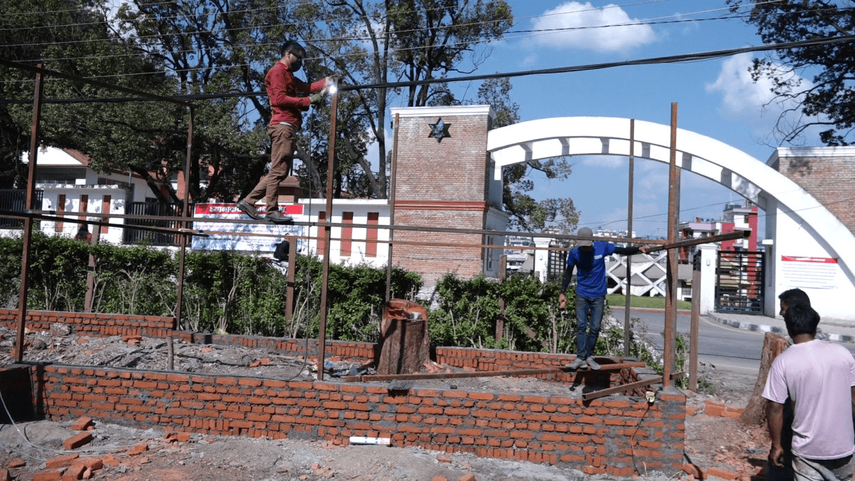   त्रिवि चमेना गृह निर्माणमा अवरोध गर्ने विद्यार्थी नेताहरूलाई व्यवसायीको चेतावनी