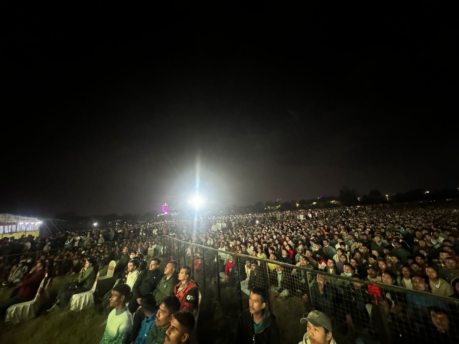 टुँडिखेलमा नेपाली चेलीहरूको पक्षमा उर्लिए समर्थक, हारपछि निराश भएर फर्किए (तस्बिरहरु)