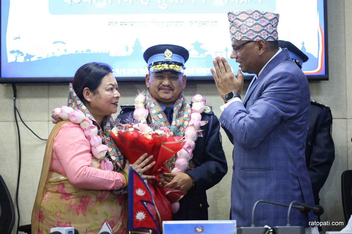 6-Nepali Police.-1000