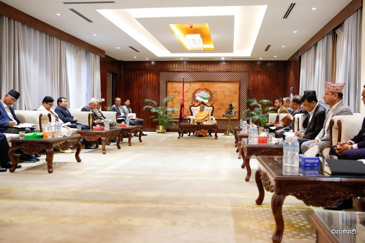 बालुवाटारमा प्रधानमन्त्री र दलहरुबिच छलफल जारी, सबै दलले पालैपालो धारणा राख्दै
