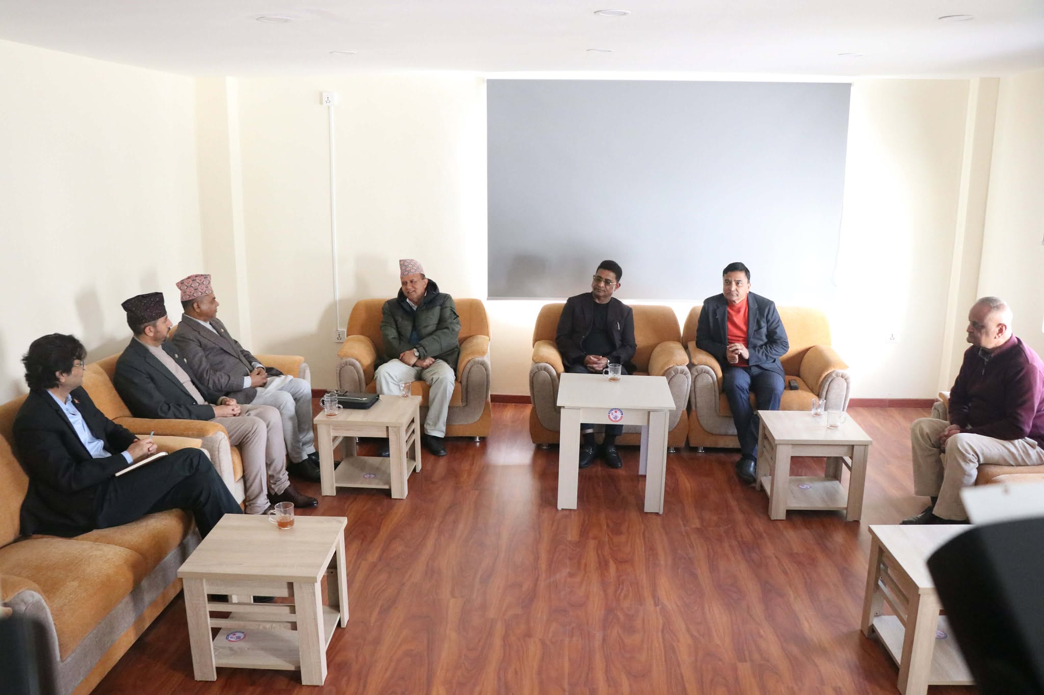   जेनजी आन्दोलनमा क्षतिग्रस्त राजनीतिक दलका कार्यालयको अनुगमनमा सरकारी टोली