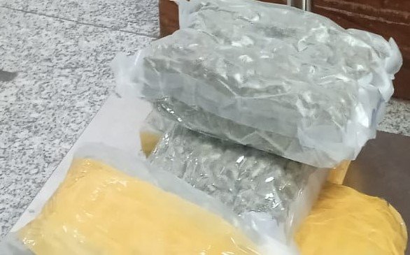   त्रिभुवन विमानस्थलबाट ११ किलो गाँजासहित तीन भारतीय नागरिक समातिए
