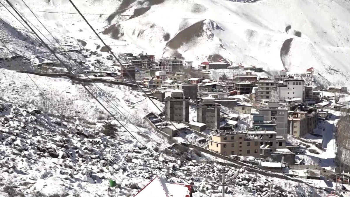 Mustang's Winter Wonderland: 'Forbidden Kingdom' Attracts Tourists Despite Heavy Snowfall