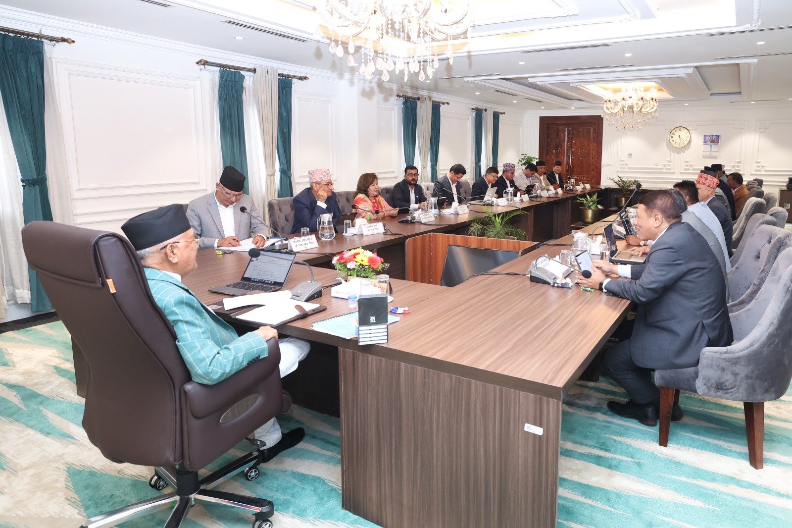   प्रधानमन्त्रीको तुर्कमेनिस्तान भ्रमणअघि बालुवाटारमा मन्त्रिपरिषद् बैठक