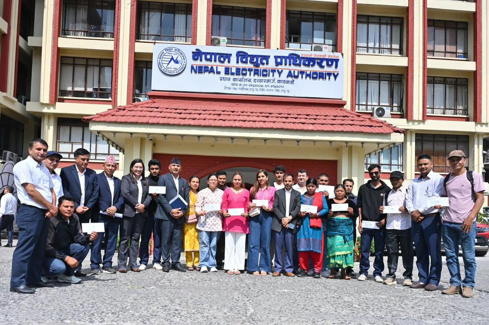 जेनजी आन्दोलनका सहिद परिवारलाई रोजगारी दिएकोमा पूर्वउर्जामन्त्री घिसिङद्वारा धन्यवाद व्यक्त