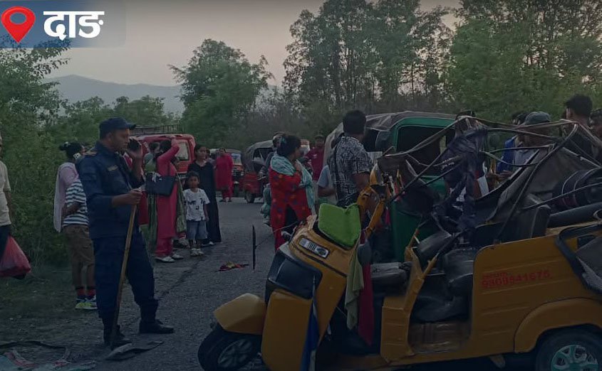 Two Autos Collide in Dang, Injuring Nine