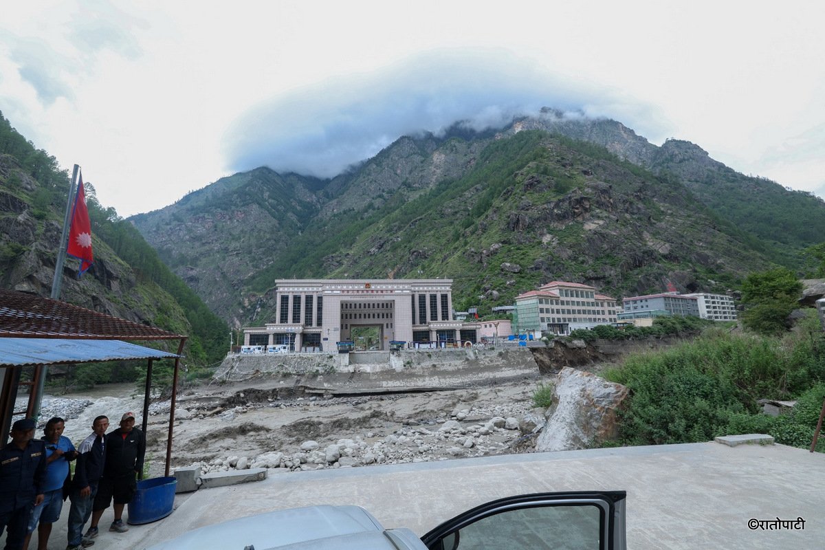   रसुवा अपडेट: ९ जनाको शव फेला, १९ जना सम्पर्कविहीन