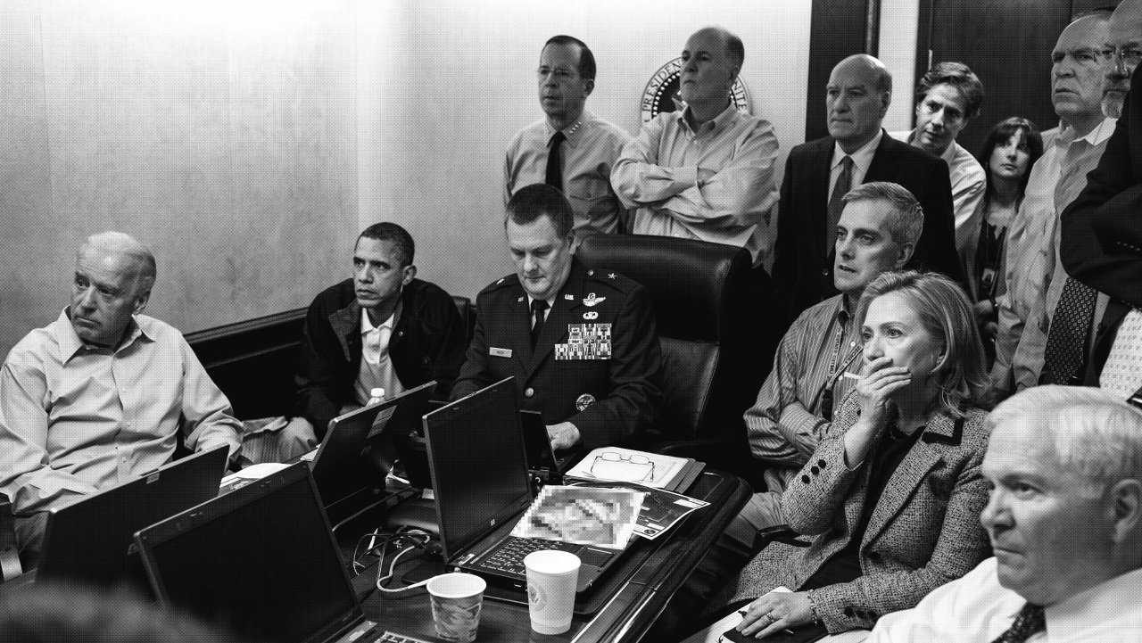 8_U.S. President Barack Obama and members of his national security team