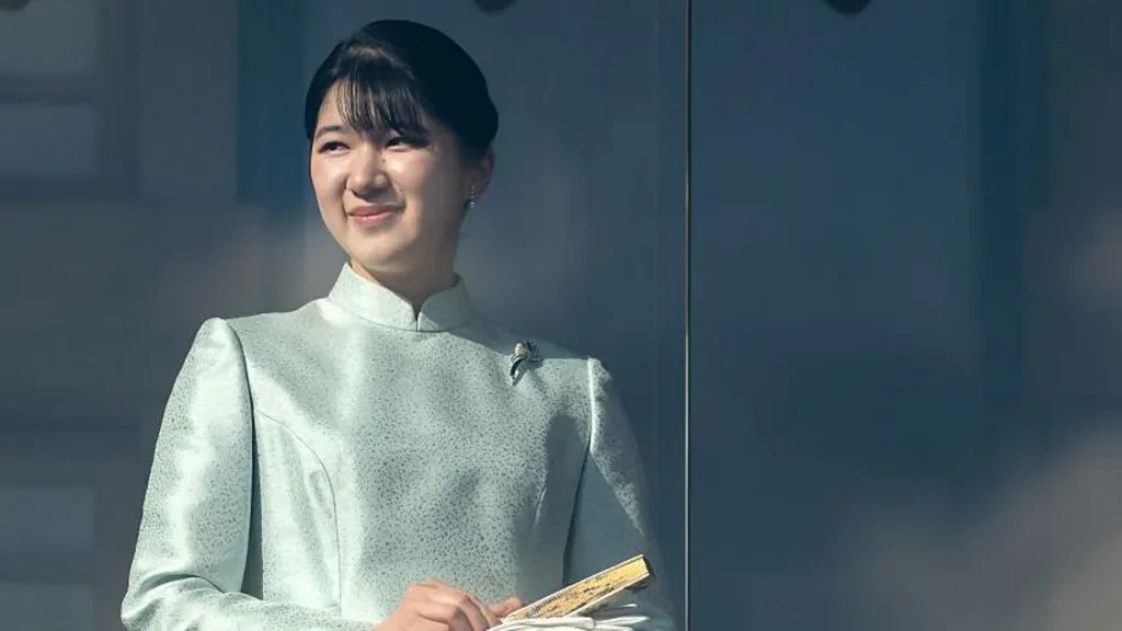 Japan Parliament Passes Bill to Loosen Imperial Succession Rules, Maintaining Male Primacy