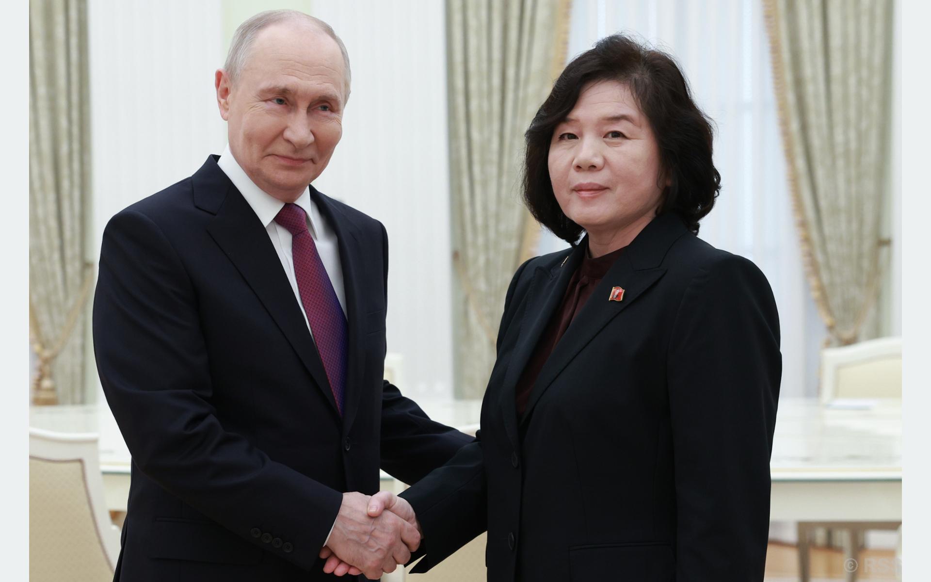 Putin Meets North Korean Foreign Minister Cho Son Hui, Thanks for Ukraine Support